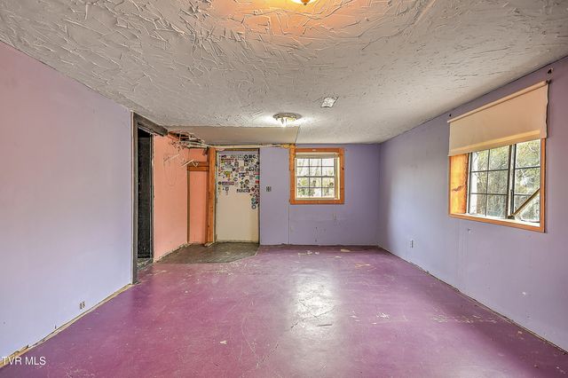 1305 Saint Louis Street, Johnson City, TN 37601