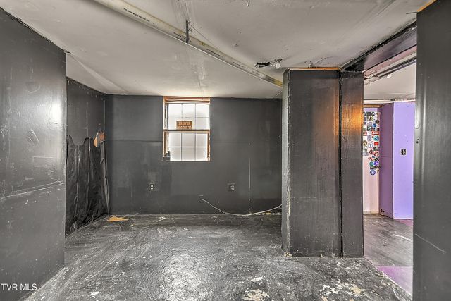 1305 Saint Louis Street, Johnson City, TN 37601