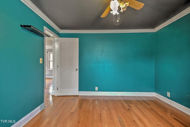 1305 Saint Louis Street, Johnson City, TN 37601