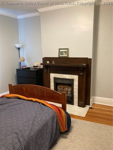 9 Arlington Court, Charleston, WV 25301