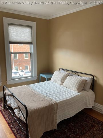9 Arlington Court, Charleston, WV 25301