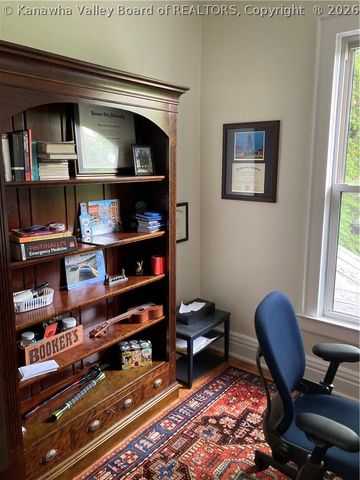 9 Arlington Court, Charleston, WV 25301