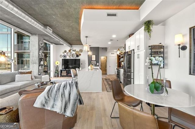 923 Peachtree Street NE 939, Atlanta, GA 30309