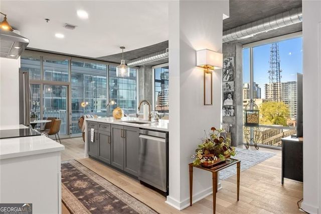 923 Peachtree Street NE 939, Atlanta, GA 30309