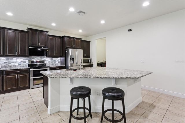 3254 LANDING VIEW, Tavares, FL 32778