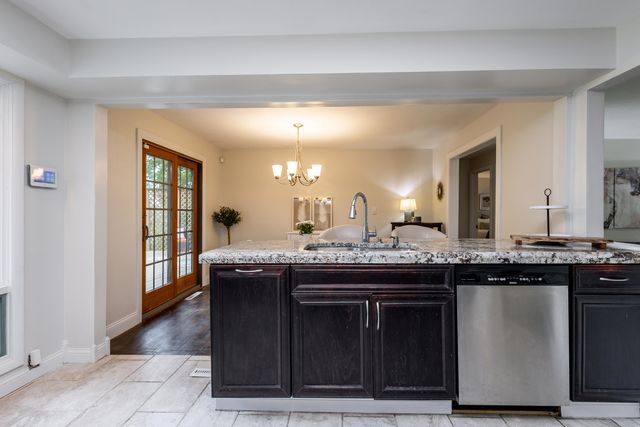 2600 HIGHLAND DR, Columbia, MO 65203