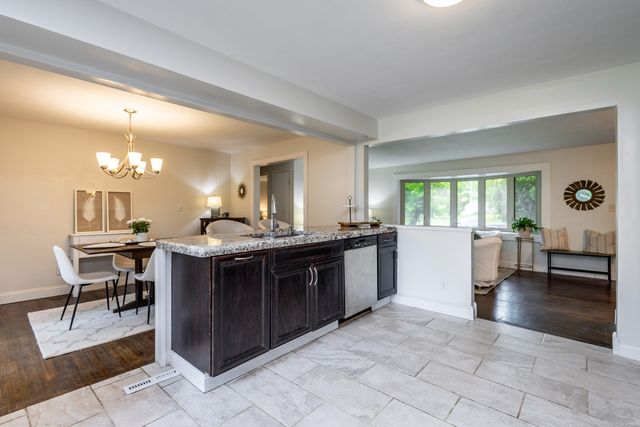 2600 HIGHLAND DR, Columbia, MO 65203
