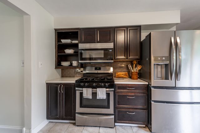 2600 HIGHLAND DR, Columbia, MO 65203