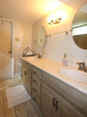 2600 HIGHLAND DR, Columbia, MO 65203