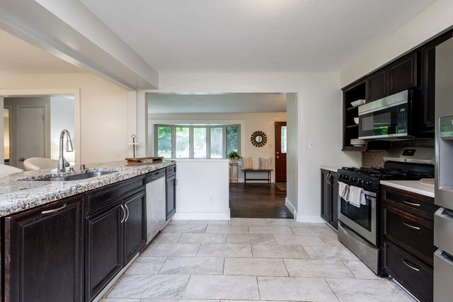2600 HIGHLAND DR, Columbia, MO 65203