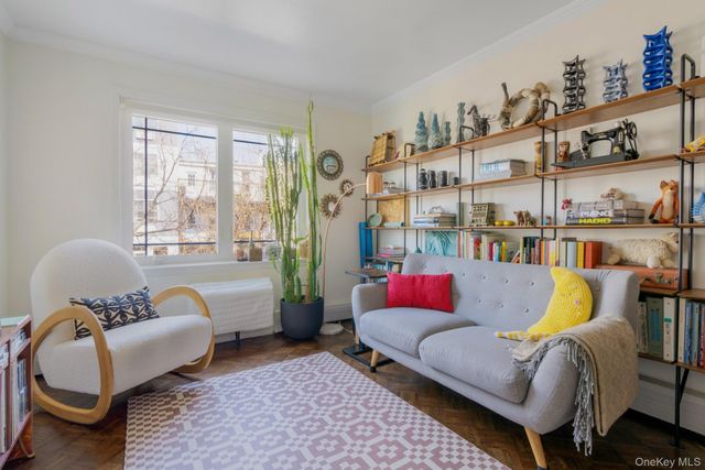 25 Meserole Street 3R, Brooklyn, NY 11206