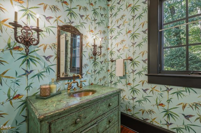 11417 Governors Drive, Chapel Hill, NC 27517