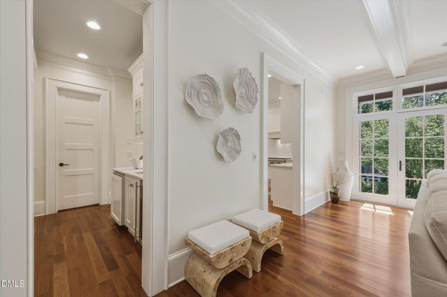 11417 Governors Drive, Chapel Hill, NC 27517