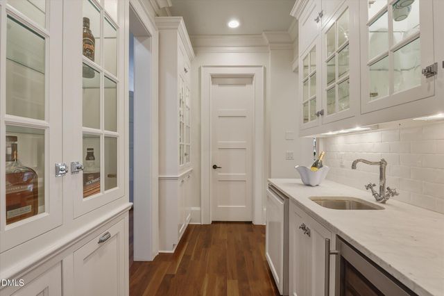 11417 Governors Drive, Chapel Hill, NC 27517