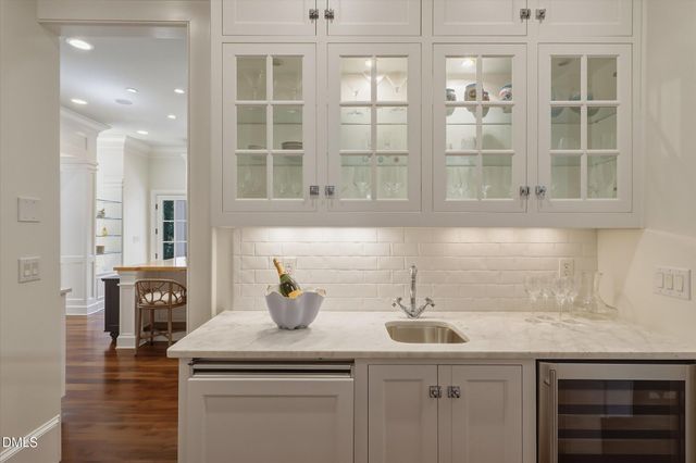 11417 Governors Drive, Chapel Hill, NC 27517