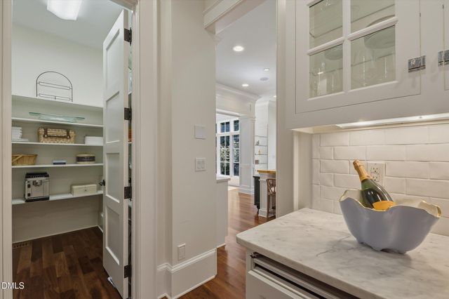 11417 Governors Drive, Chapel Hill, NC 27517