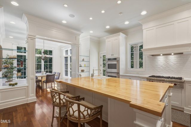11417 Governors Drive, Chapel Hill, NC 27517