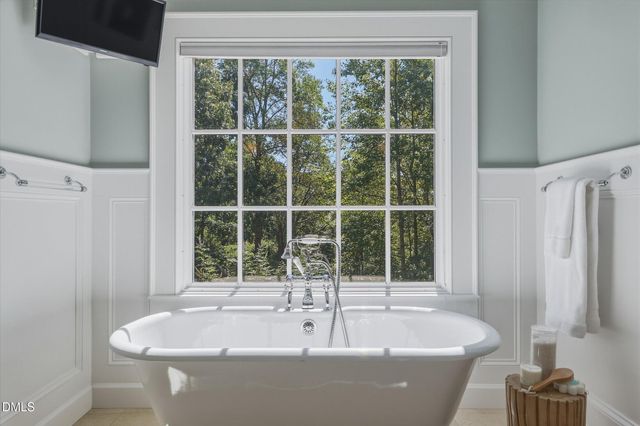 11417 Governors Drive, Chapel Hill, NC 27517