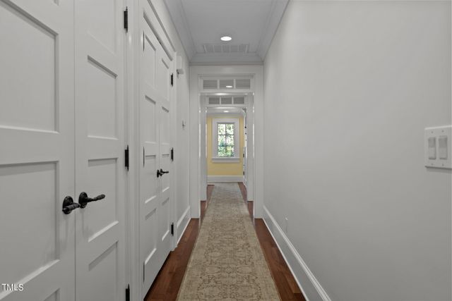 11417 Governors Drive, Chapel Hill, NC 27517