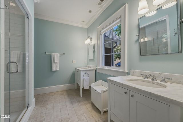11417 Governors Drive, Chapel Hill, NC 27517