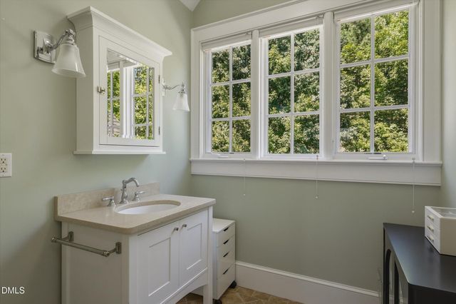 11417 Governors Drive, Chapel Hill, NC 27517