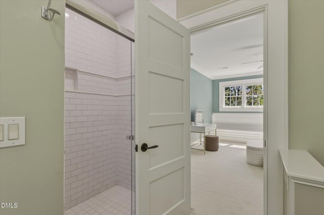 11417 Governors Drive, Chapel Hill, NC 27517