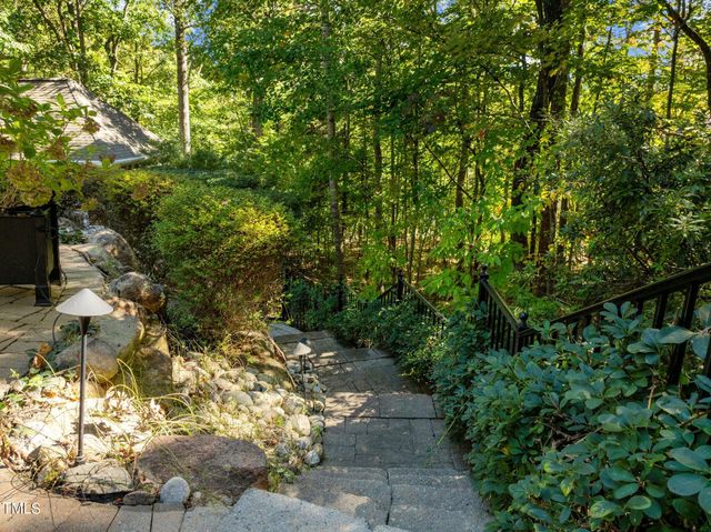 11417 Governors Drive, Chapel Hill, NC 27517