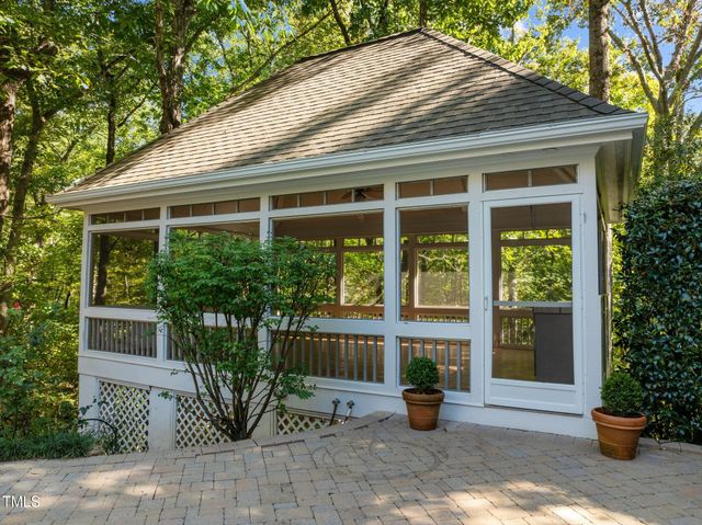 11417 Governors Drive, Chapel Hill, NC 27517