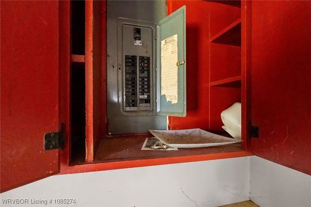 654 Walker Mountain Road, Booneville, AR 72927