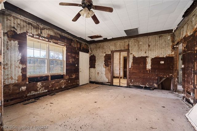 654 Walker Mountain Road, Booneville, AR 72927