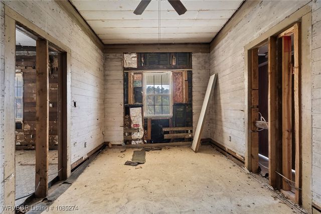 654 Walker Mountain Road, Booneville, AR 72927