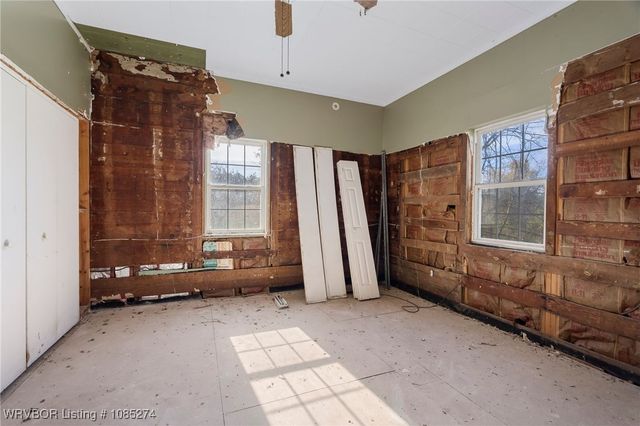 654 Walker Mountain Road, Booneville, AR 72927