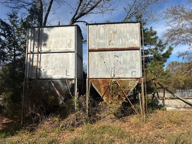 654 Walker Mountain Road, Booneville, AR 72927