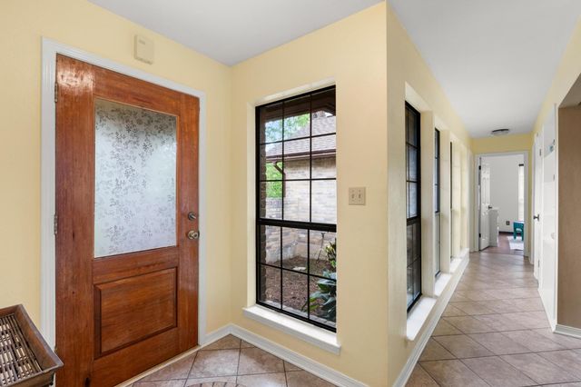 205 Kamakoa LN, Bastrop, TX 78602