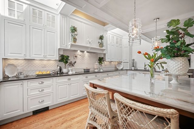 95 Beacon St 12, Boston, MA 02108