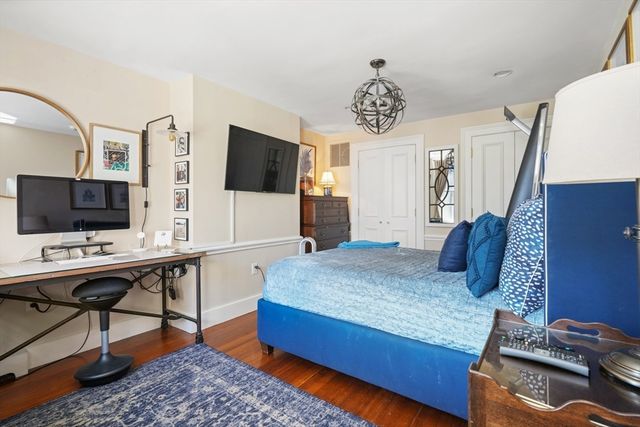 95 Beacon St 12, Boston, MA 02108