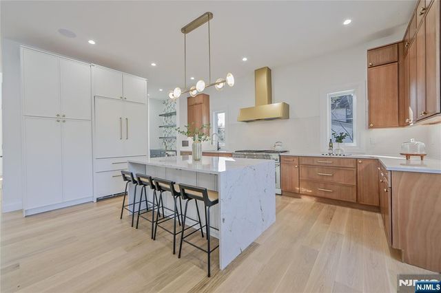 421 Sylvan Place, Haworth, NJ 07641