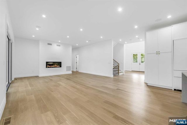 421 Sylvan Place, Haworth, NJ 07641
