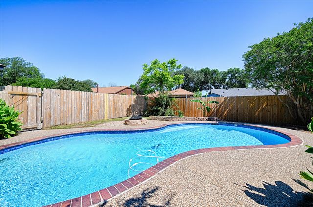 3229 Poteet Drive, Mesquite, TX 75150