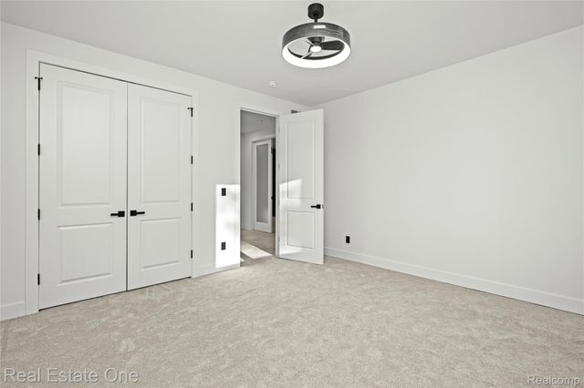 5321 Rochester Road, Troy, MI 48058