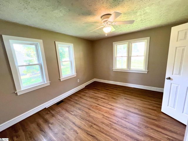 115 E Beattie Street, Liberty, SC 29657