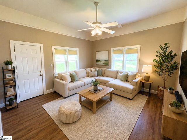 115 E Beattie Street, Liberty, SC 29657