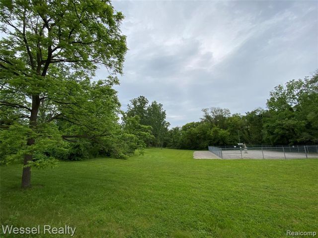 31 Mile Road, Washington, MI 48095