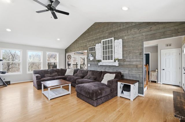 478 Eagleview Drive, Hidden Valley, IN 47025