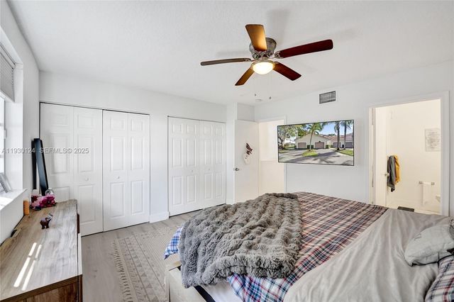 3643 San Simeon Cir, Weston, FL 33331