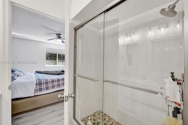 3643 San Simeon Cir, Weston, FL 33331