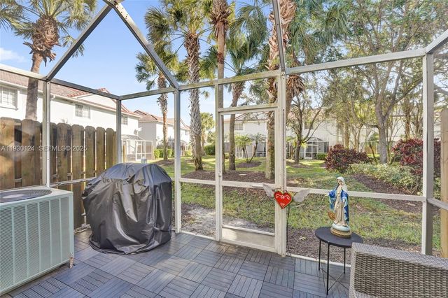 3643 San Simeon Cir, Weston, FL 33331