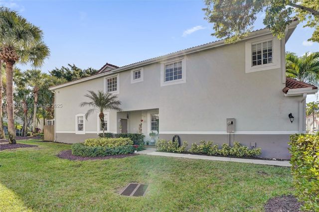 3643 San Simeon Cir, Weston, FL 33331