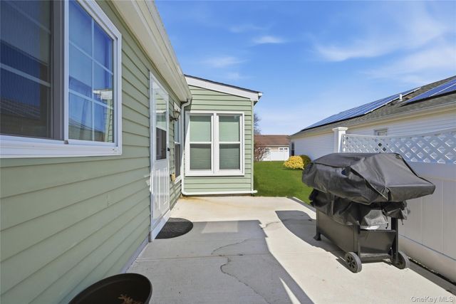 506 Lancaster Court, Ridge, NY 11961