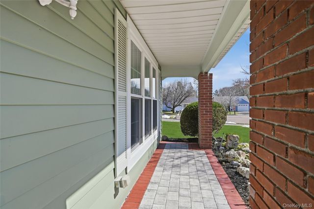 506 Lancaster Court, Ridge, NY 11961